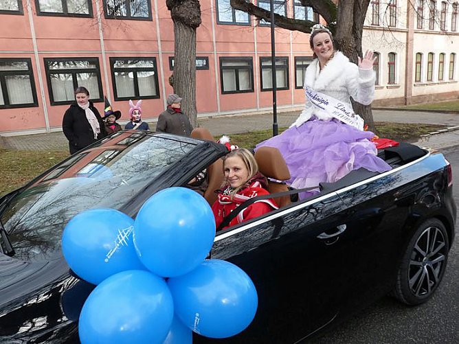 Narrenumzug in Frankenhusen (Foto: Karl-Heinz Herrmann) Narrenumzug in Frankenhusen (Foto: Karl-Heinz Herrmann)