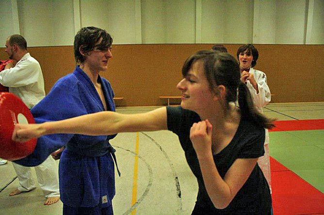 Schweiß, blaue Flecken und coole Mädels (Foto: Andreas Reich) Schweiß, blaue Flecken und coole Mädels (Foto: Andreas Reich)