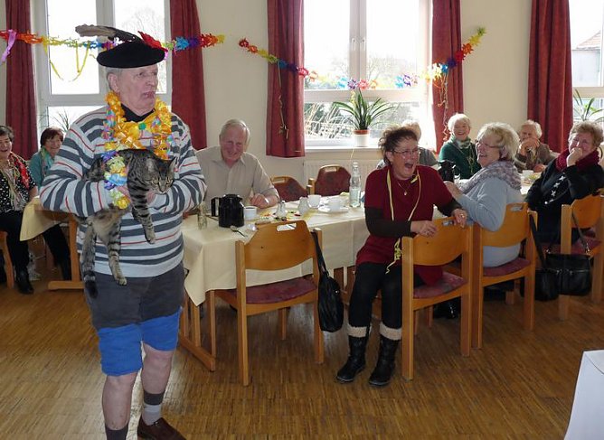 Närrisches Frühstück (Foto: Karl-Heinz Herrmann) Närrisches Frühstück (Foto: Karl-Heinz Herrmann)