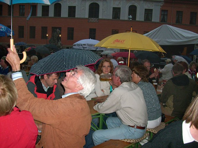 Benefiz-Jazz-AbendSchlosshof Sondershausen (Foto: Karl-Heinz Herrmann) Benefiz-Jazz-AbendSchlosshof Sondershausen (Foto: Karl-Heinz Herrmann)