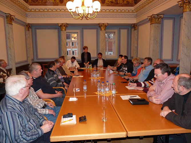 Heftige Kritik am Kreis (Foto: Karl-Heinz Herrmann) Heftige Kritik am Kreis (Foto: Karl-Heinz Herrmann)