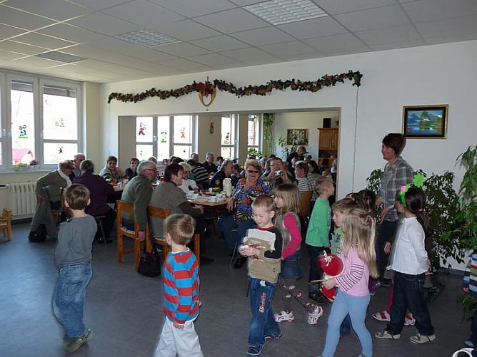 Viel Spaß bei Oma- & Opa-Tag (Foto: Karl-Heinz Herrmann) Viel Spaß bei Oma- & Opa-Tag (Foto: Karl-Heinz Herrmann)