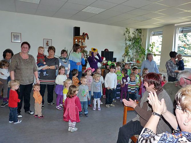 Viel Spaß bei Oma- & Opa-Tag (Foto: Karl-Heinz Herrmann) Viel Spaß bei Oma- & Opa-Tag (Foto: Karl-Heinz Herrmann)