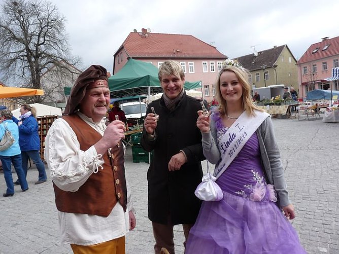Wieder Marktzeit (Foto: Karl-Heinz Herrmann)