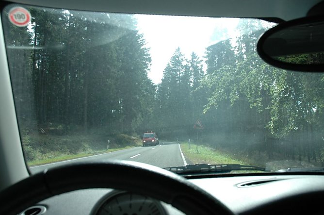 Auch an die "inneren Werte" des Autos denken (Foto: TÜV) Auch an die "inneren Werte" des Autos denken (Foto: TÜV)