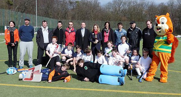 Dank weitergegeben (Foto: Karl-Heinz Herrmann)