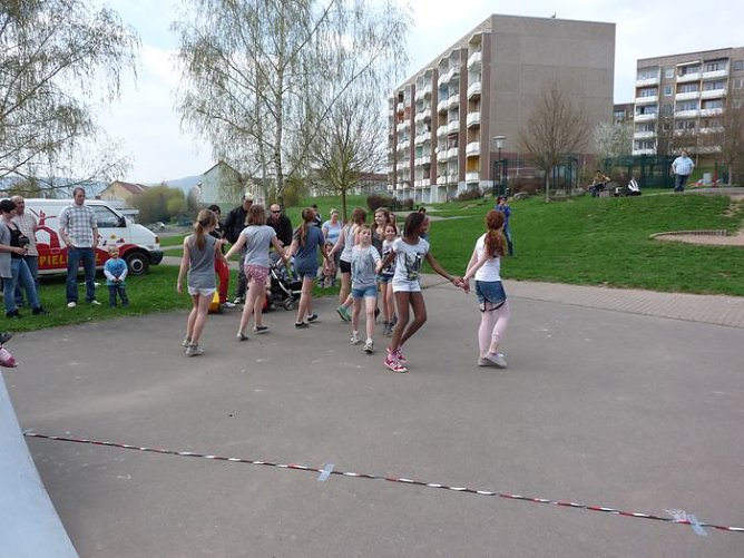 Gef&auml;hrliche Nachbarschaft (Foto: Karl-Heinz Herrmann)