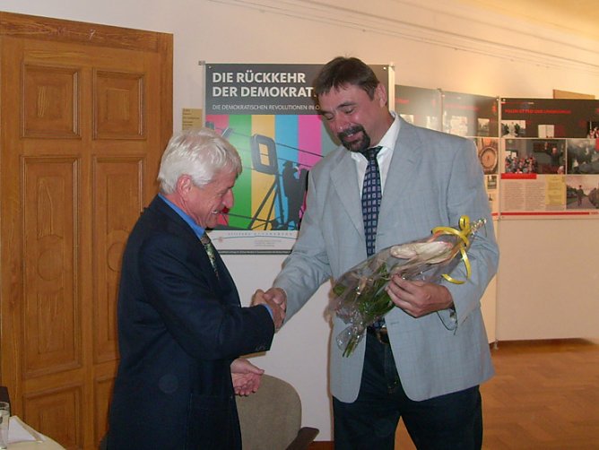 "Die R&uuml;ckkehr der Demokratie (Foto: Karl-Heinz Herrmann)