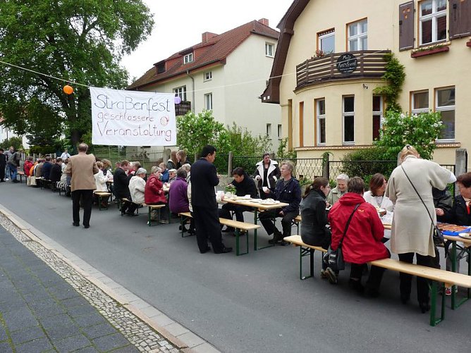 Das besondere Stra&szlig;enfest (Foto: Karl-Heinz Herrmann)