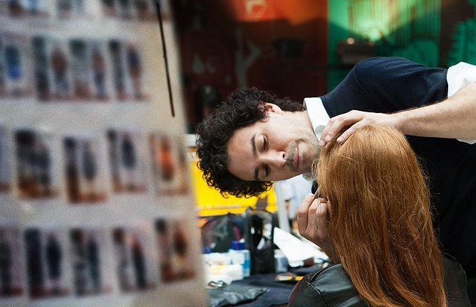 Spannende Arbeitsplätze (Foto: Handwerkskammer/Scholzfriends) Spannende Arbeitsplätze (Foto: Handwerkskammer/Scholzfriends)