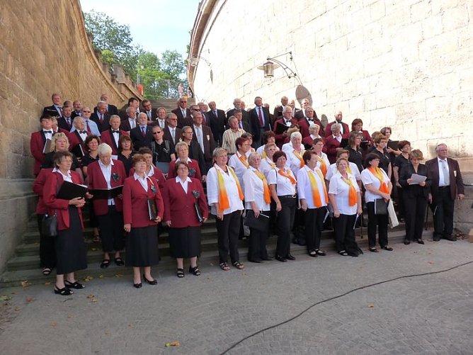 Singen zum Thüringentag (Foto: Karl-Heinz Herrmann) Singen zum Thüringentag (Foto: Karl-Heinz Herrmann)