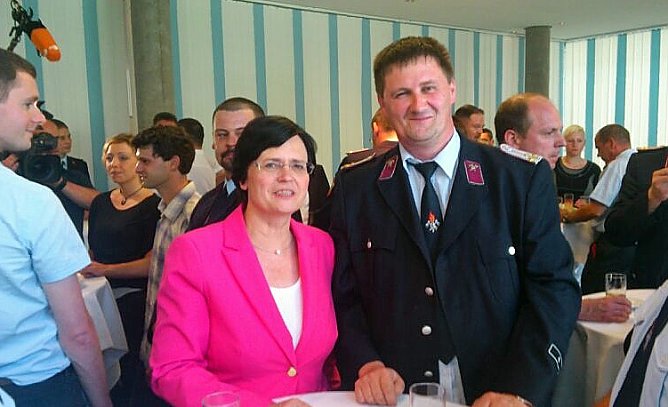 Landesregierung dankt Fluthelfern. (Foto: G&uuml;nter Herting)