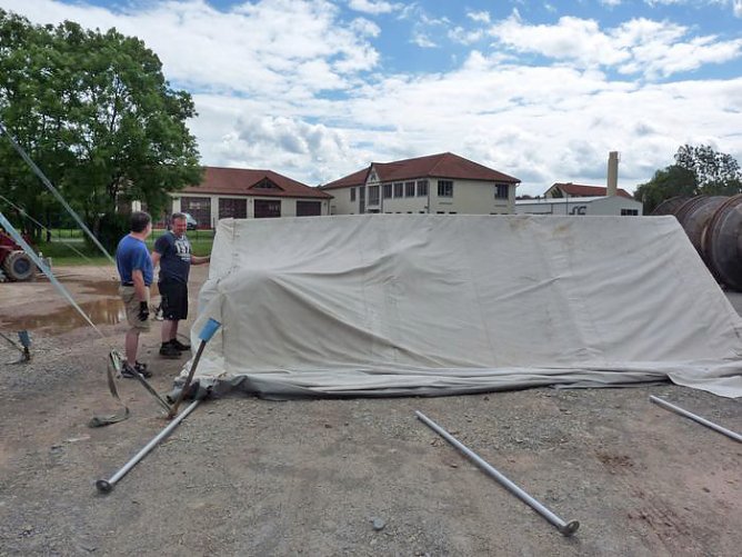 Zelte aufgebaut (Foto: Karl-Heinz Herrmann)