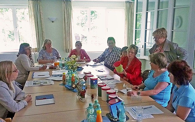 Hilfe von allen Seiten (Foto: Thomas Knorr)