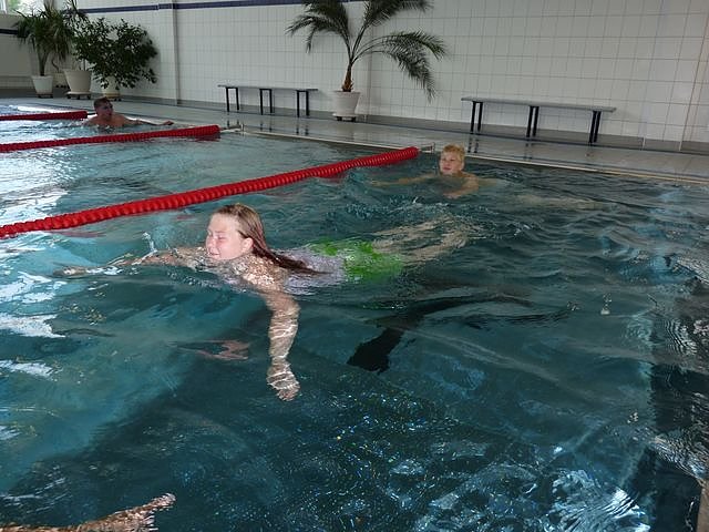 Und ab ins Wasser (Foto: Karl-Heinz Herrmann) Und ab ins Wasser (Foto: Karl-Heinz Herrmann)