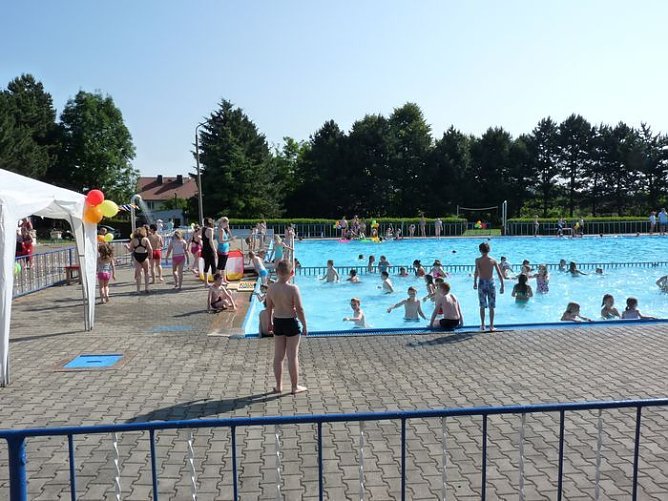 Badefest in Gro&szlig;furra (Foto: Karl-Heinz Herrmann)