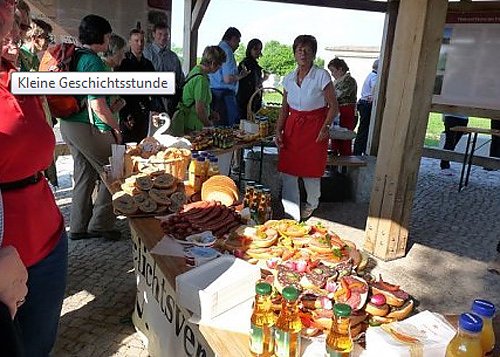 Spende erhöht (Foto: Karl-Heinz Herrmann) Spende erhöht (Foto: Karl-Heinz Herrmann)