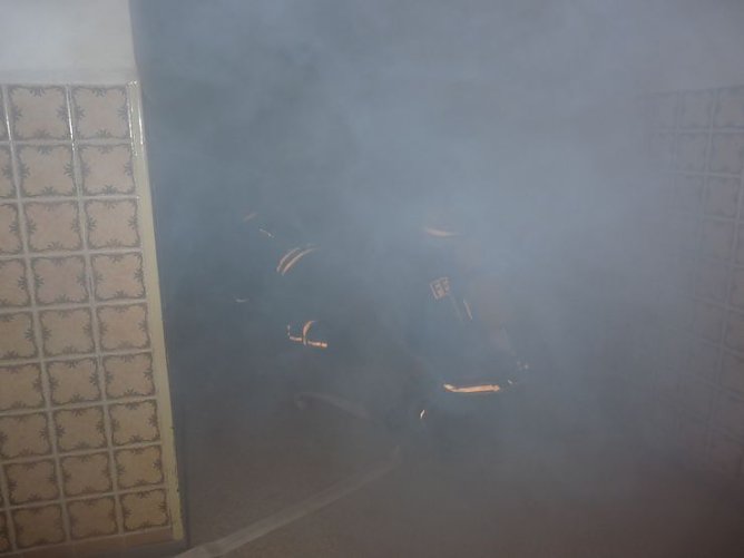 Gro&szlig;einsatz am Krankenhaus (Foto: Karl-Heinz Herrmann)