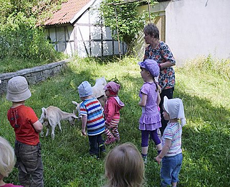 Zuckertütenfest auf dem Bauernhof (Foto: Kita Hachelbich) Zuckertütenfest auf dem Bauernhof (Foto: Kita Hachelbich)