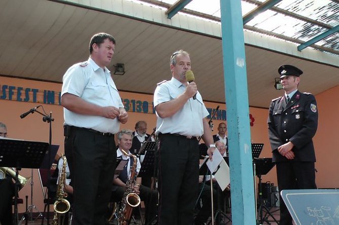 Auszeichnungen und Beförderungen (Foto: Karl-Heinz Herrmann) Auszeichnungen und Beförderungen (Foto: Karl-Heinz Herrmann)