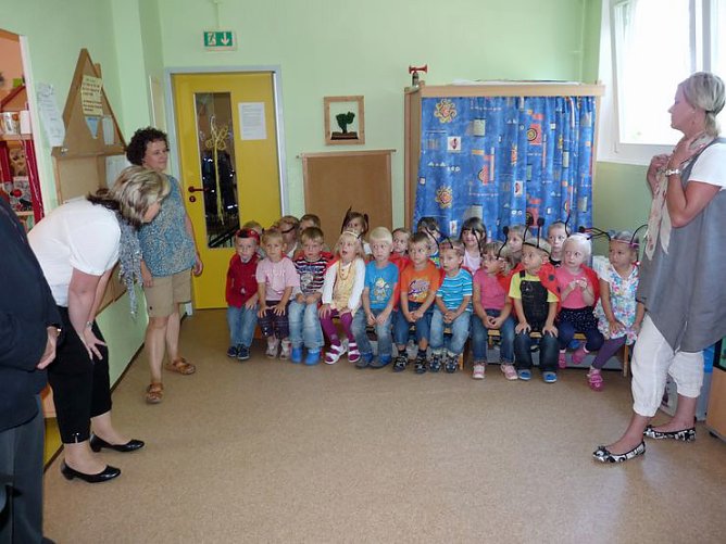Kinder freuten sich (Foto: Karl-Heinz Herrmann)