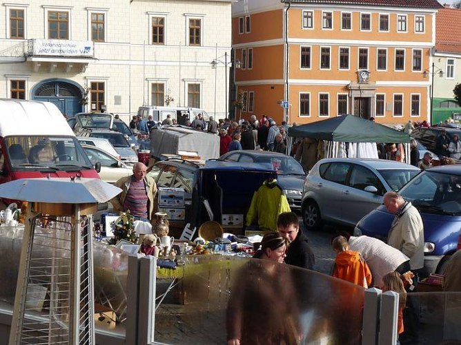 Trödelmarkt Sondershausen (Foto: Karl-Heinz Herrmann) Trödelmarkt Sondershausen (Foto: Karl-Heinz Herrmann)
