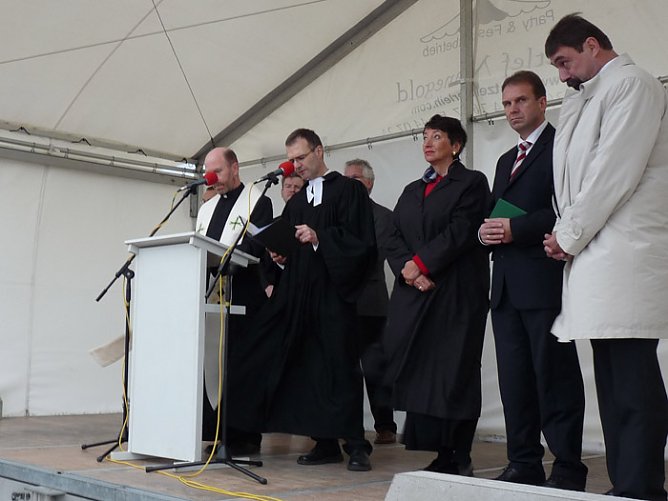 Freigabe Ortsumgehung Sondershausen (Foto: Karl-Heinz Herrmann) Freigabe Ortsumgehung Sondershausen (Foto: Karl-Heinz Herrmann)