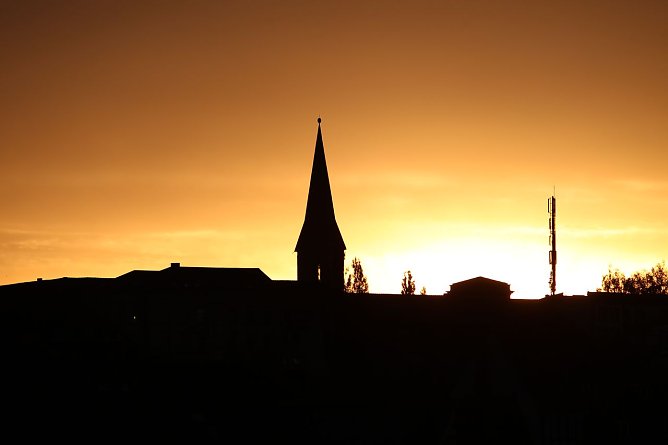 Heute Morgen: Blick auf den Nordh&auml;user Petri-Turm (Foto: nnz)