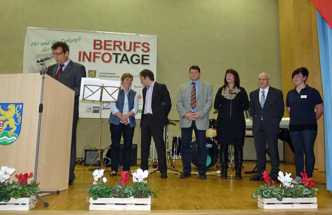 Hervorragende Ausbildungsbetriebe geehrt (Foto: Karl-Heinz Herrmann) Hervorragende Ausbildungsbetriebe geehrt (Foto: Karl-Heinz Herrmann)