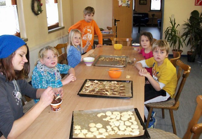 In der Weihnachtsbäckerei (Foto: Domizil Bad Frankenhausen) In der Weihnachtsbäckerei (Foto: Domizil Bad Frankenhausen)