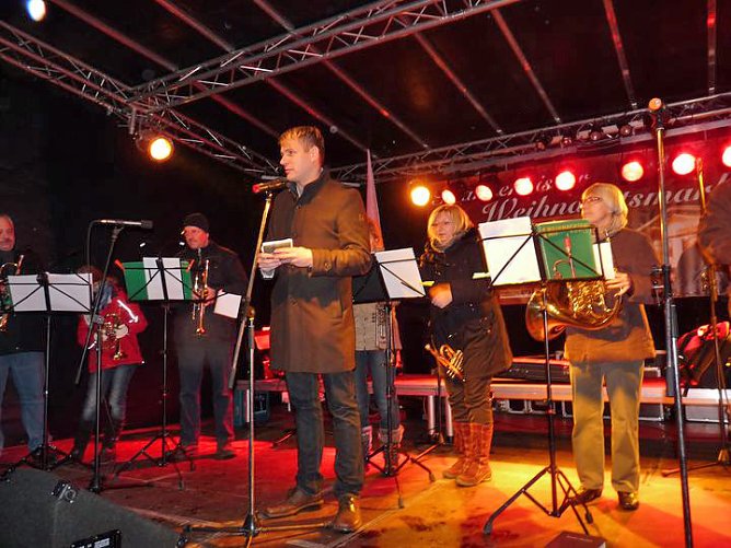 Verregneter Start (Foto: Karl-Heinz Herrmann)