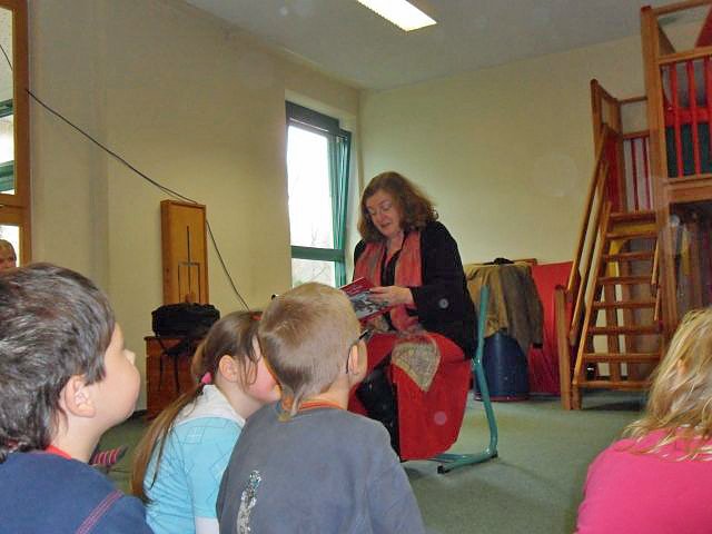 Adventsgeschichten vorgelesen (Foto: Wahlkreisb&uuml;ro Dorothea Marx)