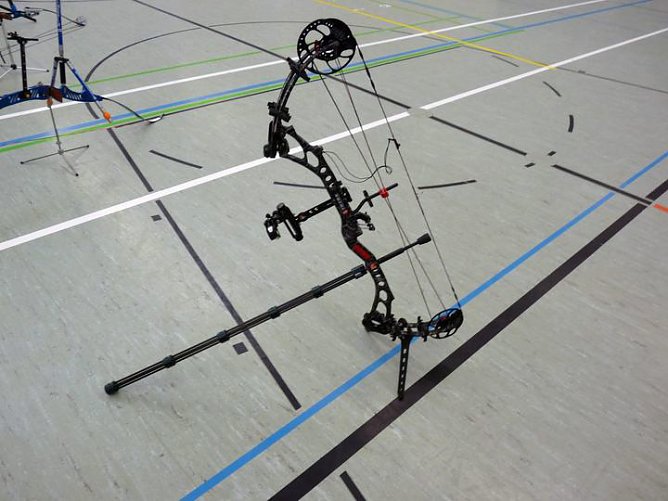 Bogen selbst gebaut (Foto: Karl-Heinz Herrmann)