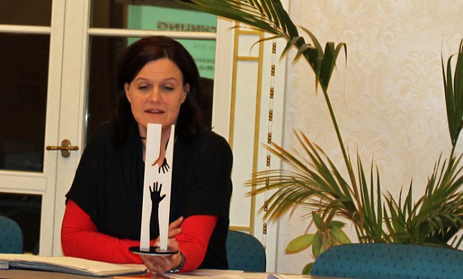 Vereinbarung unterzeichnet (Foto: Karl-Heinz Herrmann) Vereinbarung unterzeichnet (Foto: Karl-Heinz Herrmann)