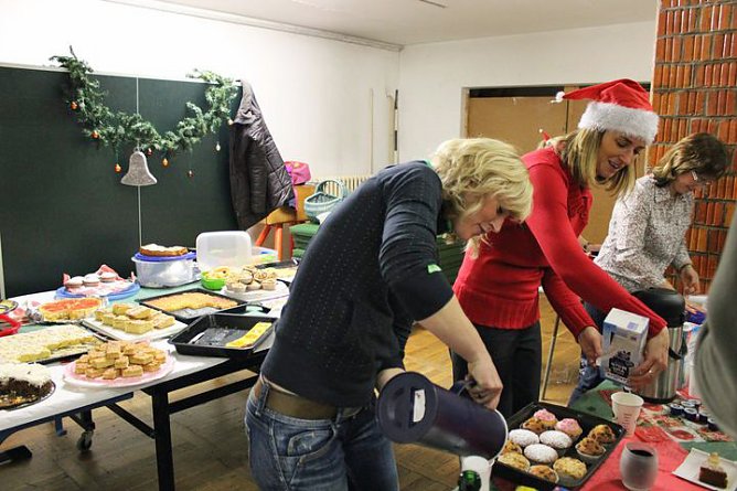 Jubiläums Weihnachtsturnen (2) (Foto: Karl-Heinz Herrmann) Jubiläums Weihnachtsturnen (2) (Foto: Karl-Heinz Herrmann)