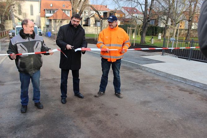 Br&uuml;cke &uuml;bergeben (Foto: Karl-Heinz Herrmann)