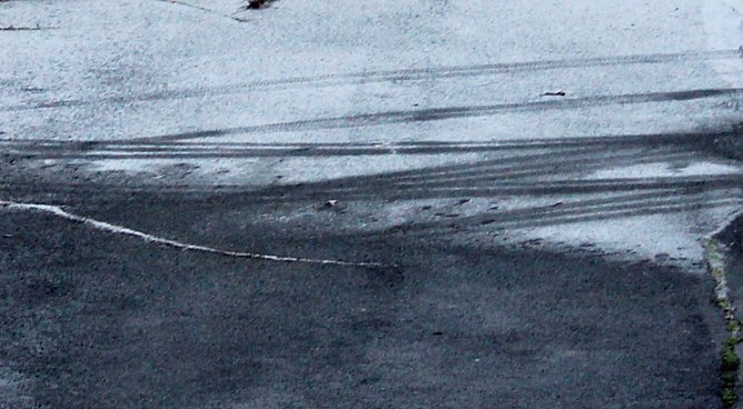 Vorsicht Eisgl&auml;tte (Foto: Karl-Heinz Herrmann)