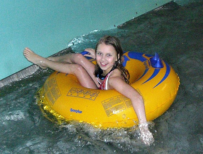 Tagesfahrt ins Hallenbad (Foto: Kreisjugendring) Tagesfahrt ins Hallenbad (Foto: Kreisjugendring)