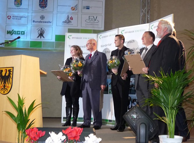 Ausbildungsbetriebe geehrt (Foto: Karl-Heinz Herrmann)