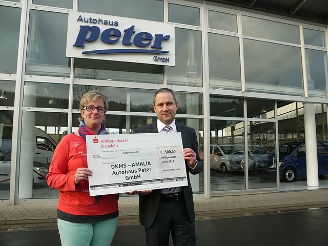 Spenden&uuml;bergabe (Foto: Ilka K&uuml;hn)