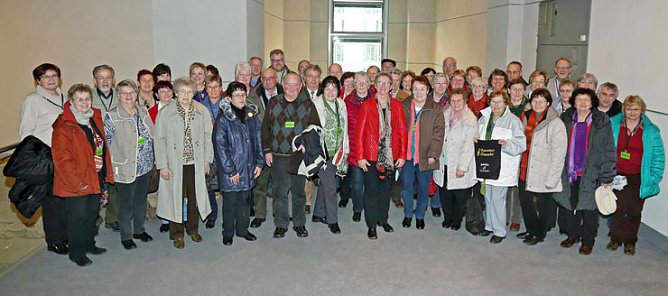 Zeitzeugen im Plenarsaal (Foto: Sigrid Kühn) Zeitzeugen im Plenarsaal (Foto: Sigrid Kühn)