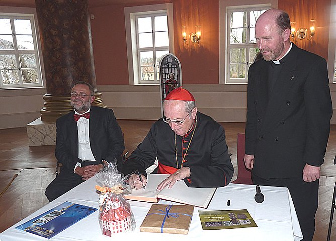 Kardinal Meisner in Sondershausen (Foto: Karl-Heinz Herrmann)