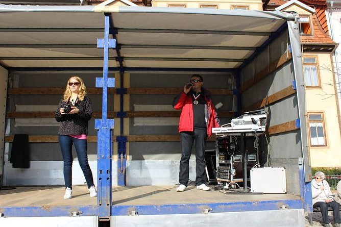 Party auf dem Anger (Foto: Karl-Heinz Herrmann) Party auf dem Anger (Foto: Karl-Heinz Herrmann)