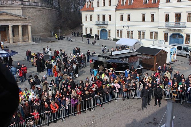Party auf dem Markt (Foto: Karl-Heinz Herrmann)