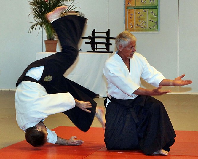 Endlich auch Aikido in Nordthüringen (Foto: Karl-Heinz Herrmann) Endlich auch Aikido in Nordthüringen (Foto: Karl-Heinz Herrmann)