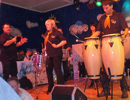 Die Trommler am Schiefen Turm... (Foto: Stadt Bad Frankenhausen)