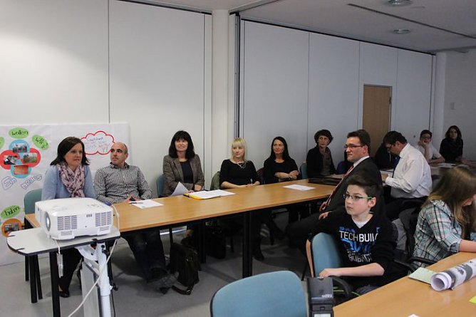 &Uuml;ber die sechs besten Projektideen im Rahmen des Ideenwettbewerbs Raumschiff Kyffh&auml;userkreis � Beam me up for a better life! wurde heute am Nachmittag entschieden. Die Besten k&ouml;nnen mit einer finanz (Foto: Karl-Heinz Herrmann)