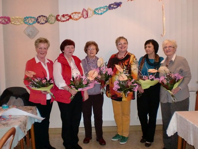 Vorstand einstimmig gewählt! (Foto: Frauenchor) Vorstand einstimmig gewählt! (Foto: Frauenchor)