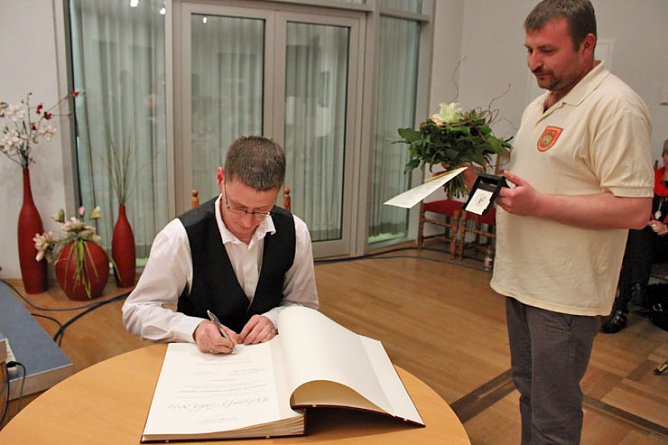 Kindersachen-Basar � Crew sagt DANKE! (Foto: Karl-Heinz Herrmann)