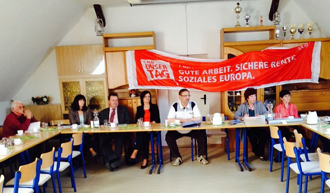 Nordthüringer Gewerkschaftstreffen (Foto: DGB Kyffhäuserkreis) Nordthüringer Gewerkschaftstreffen (Foto: DGB Kyffhäuserkreis)